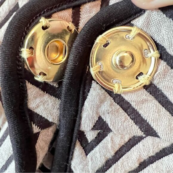 Chico's Travelers Collection Chevron Jacquard Cape - Picture 7 of 12